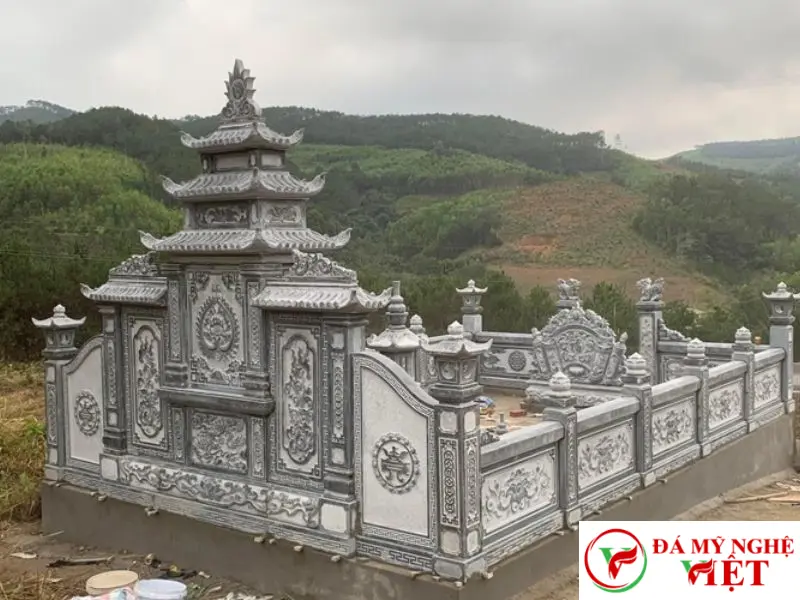 Trải nghiệm thực tế khi mua lăng mộ đá Kon Tum uy tín-4