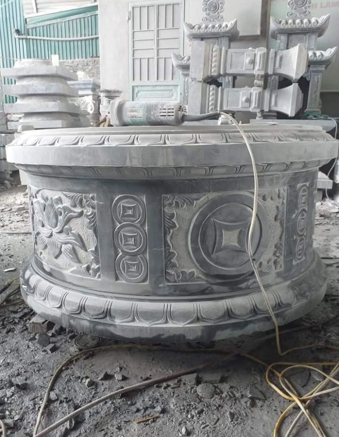 Top 8 mẫu mộ đá tròn Nghệ An tinh tế – Giữ nét đẹp truyền thống và bền vững-2