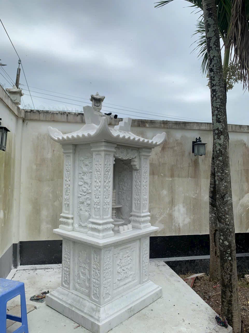 Miếu thờ đá hoàn thiện